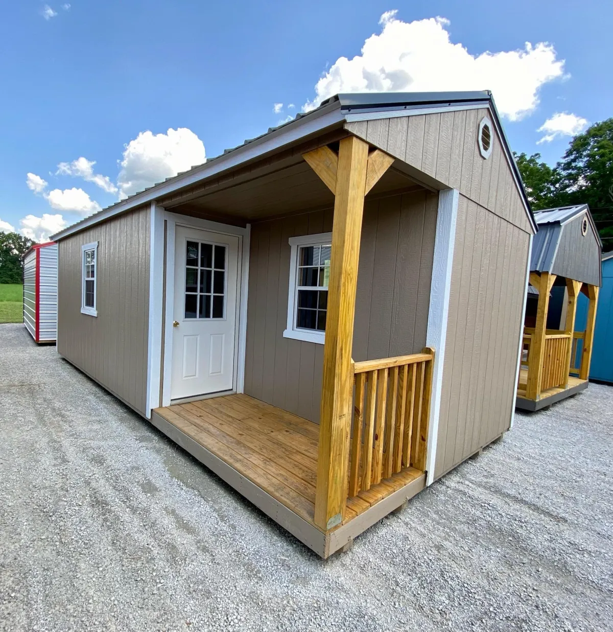 Elite Center Porch Cabin