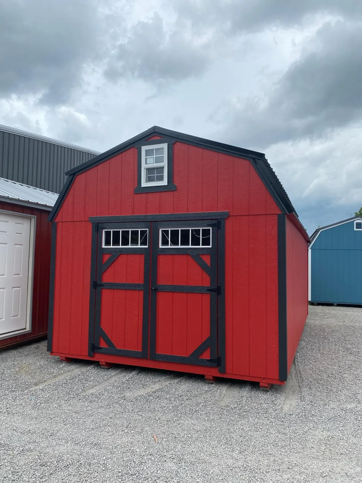 Traditional Lofted Barn